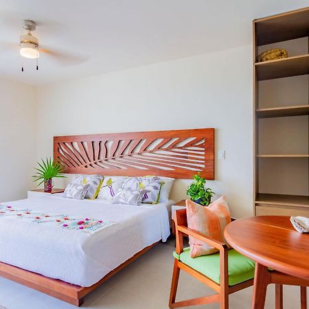 Santamar By Tao Beach Condos With Pool & Walk To Ocean Акумаль Екстер'єр фото