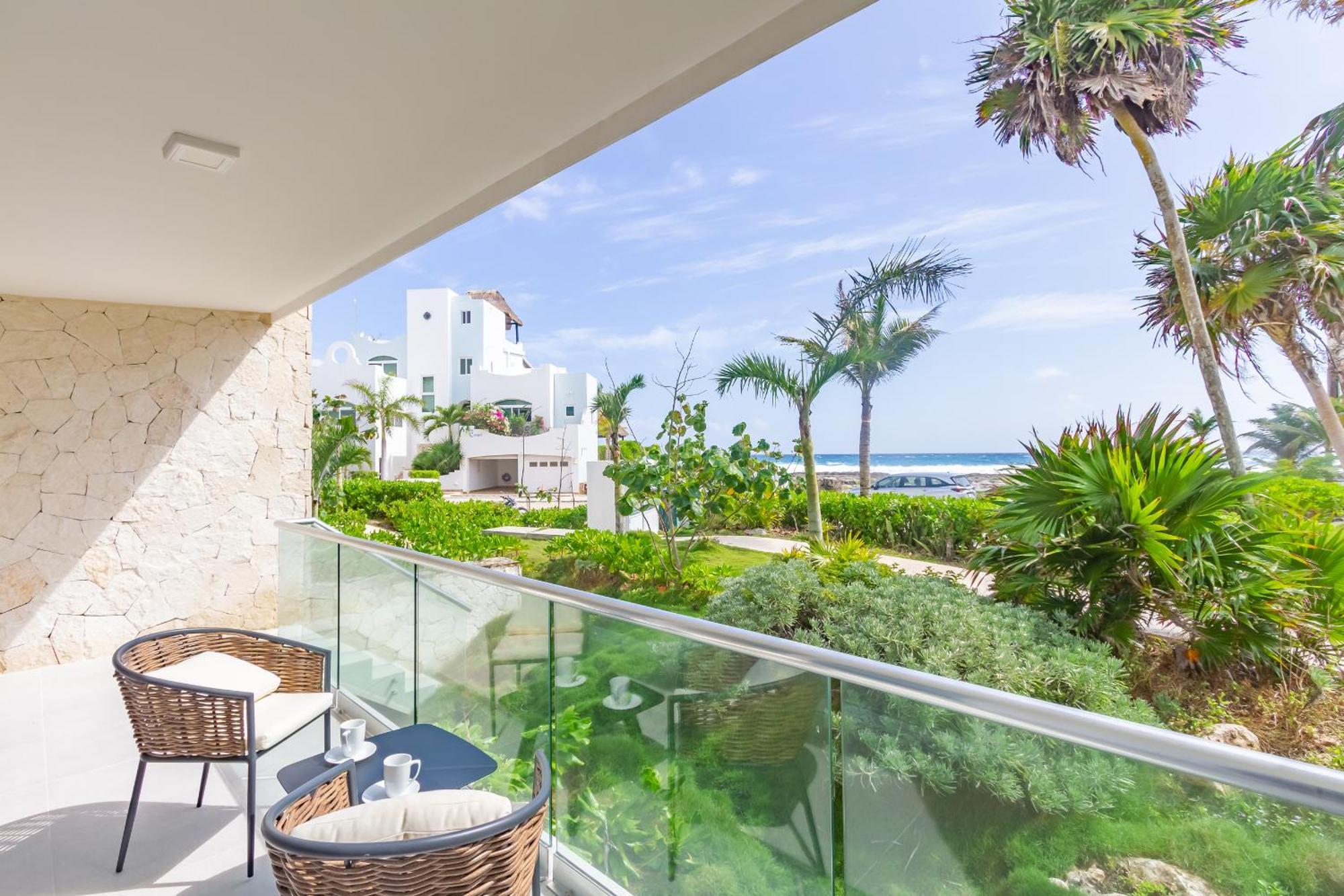 Santamar By Tao Beach Condos With Pool & Walk To Ocean Акумаль Екстер'єр фото