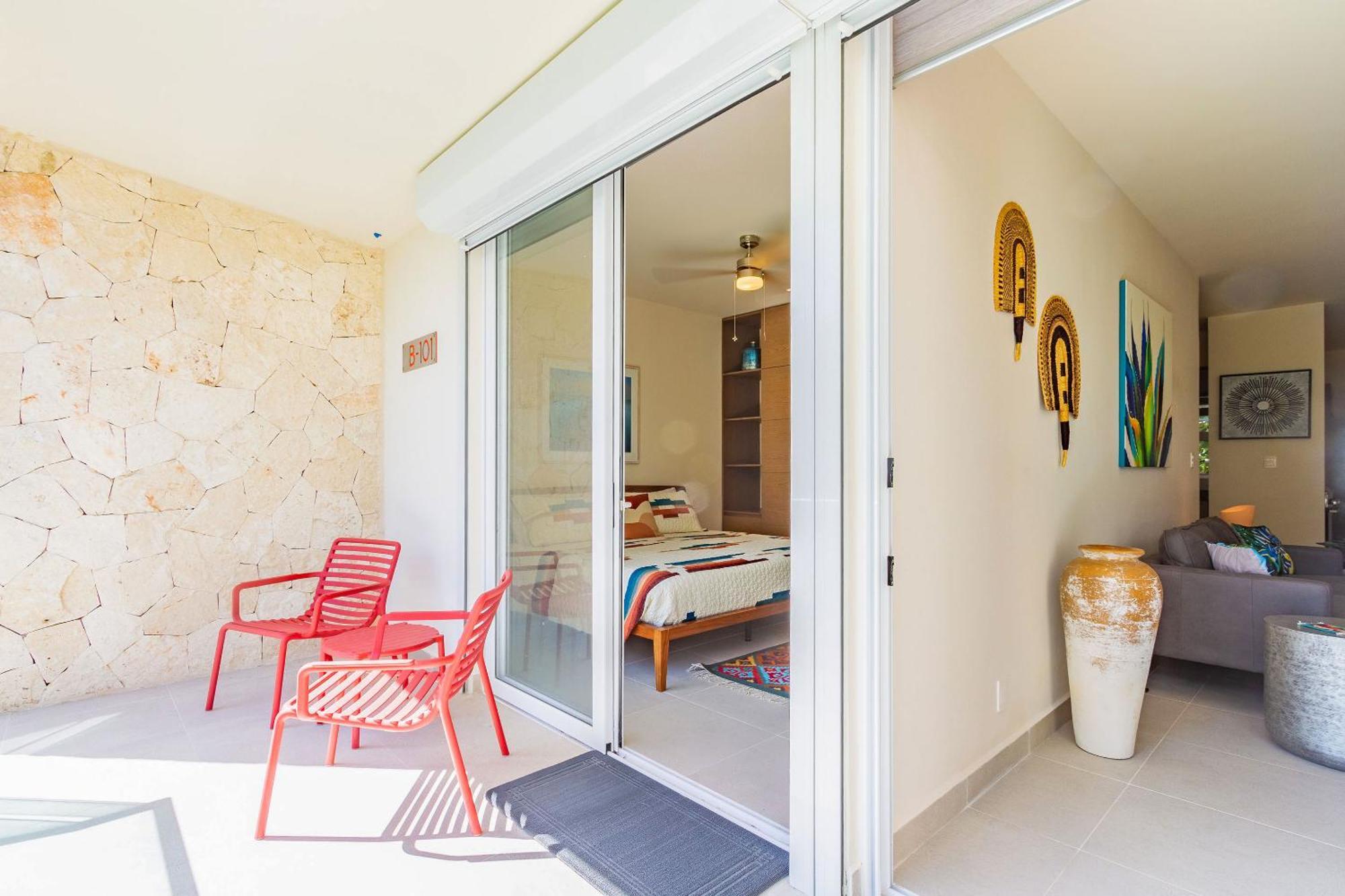 Santamar By Tao Beach Condos With Pool & Walk To Ocean Акумаль Екстер'єр фото